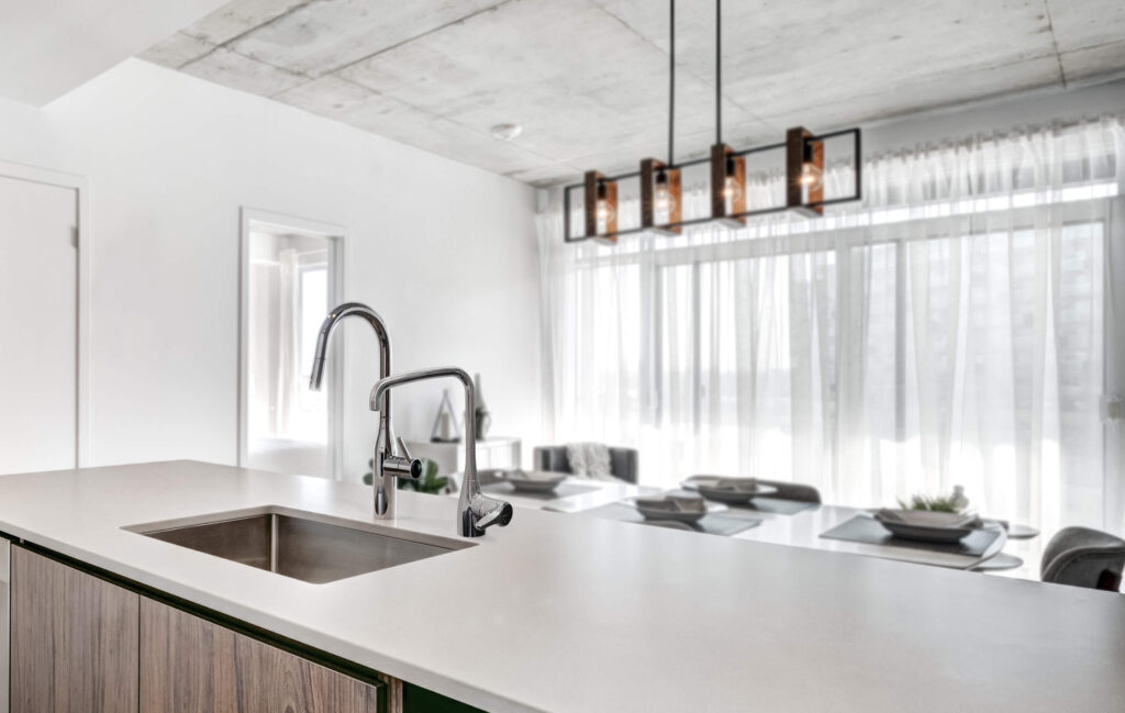 WACOMS TRUST underの写真