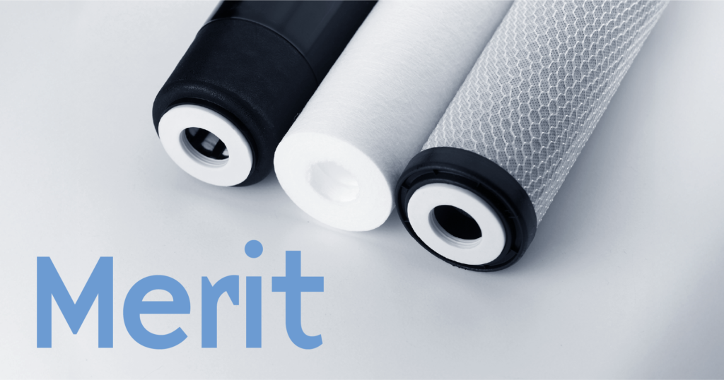 逆浸透膜浄水器のフィルターの写真とMeritの文字